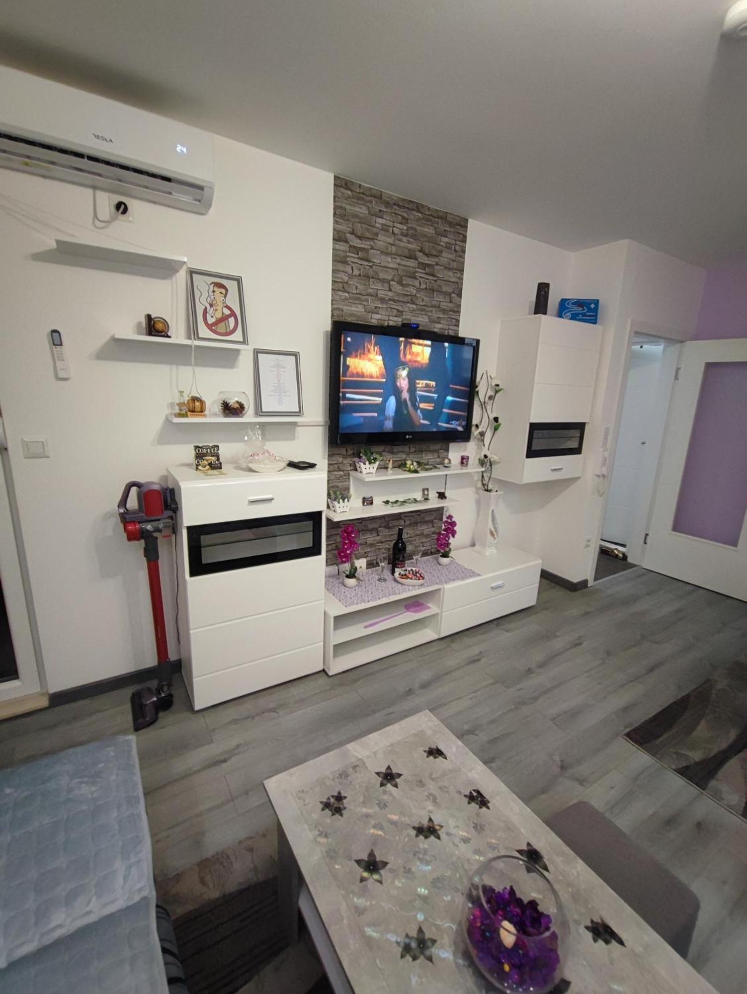 Stan Na Dan Apartman Krisfil Prnjavor Kültér fotó