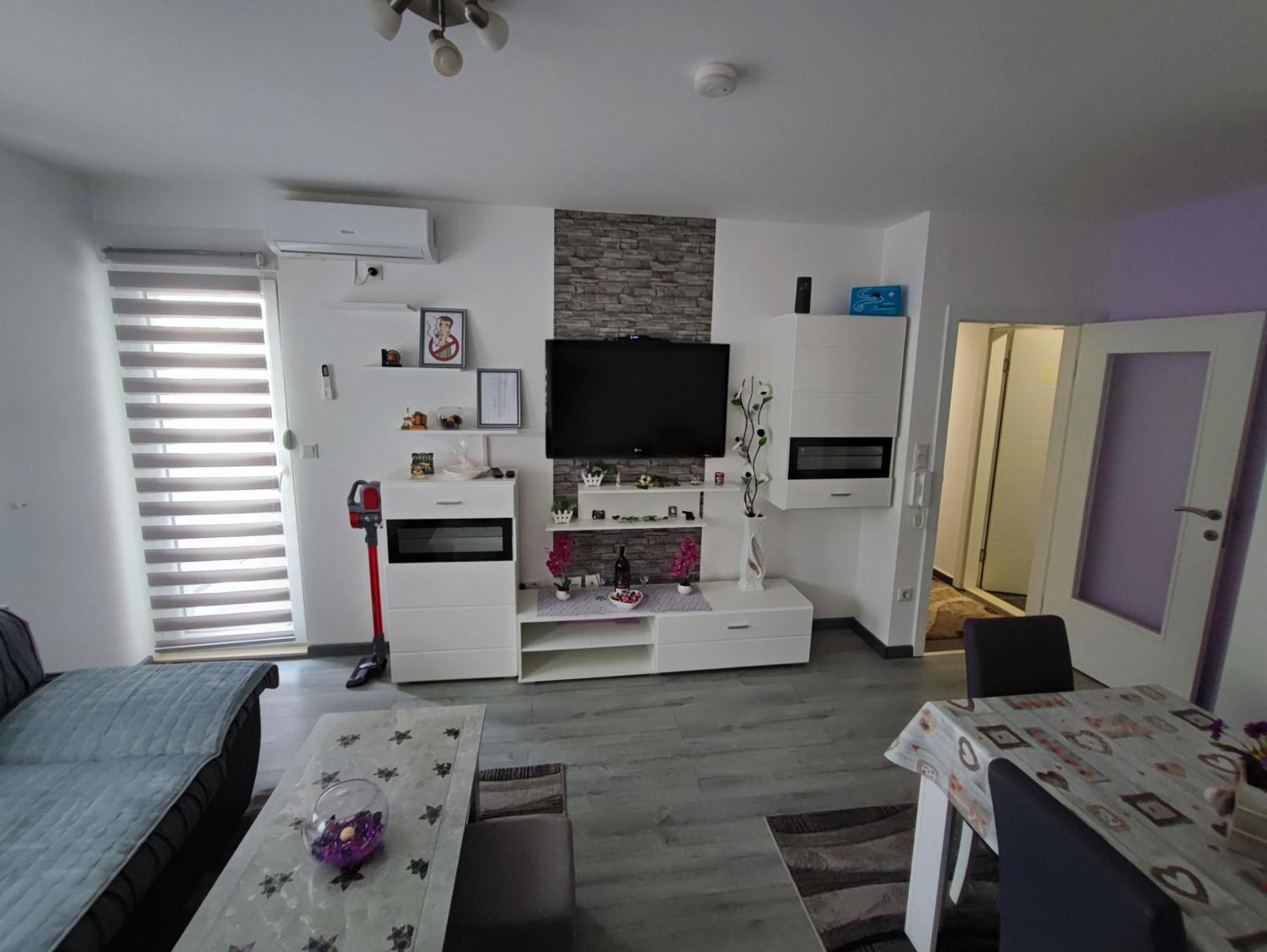 Stan Na Dan Apartman Krisfil Prnjavor Kültér fotó